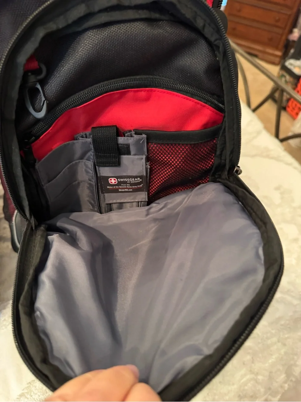 🎒 SwissGear Tech Travel & Laptop Backpack – Red & Black: Two Available